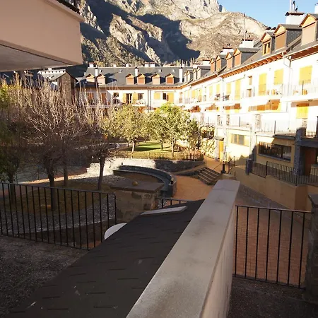 Ribagorza Cincuenta Y Ocho Apartament