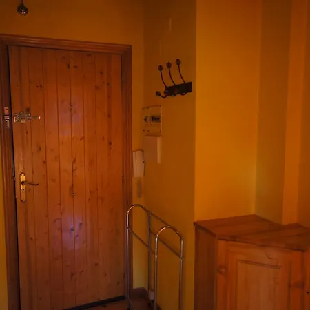 Ribagorza Cincuenta Y Ocho Apartament *